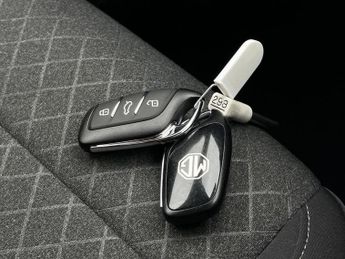 MG MOTOR UK ZS 1.5 Hybrid+ Se Suv 5Dr Petrol Hybrid Auto Euro 6 (S/S) (196 Ps)