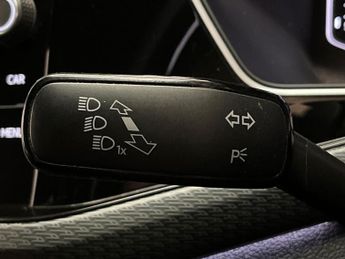 VOLKSWAGEN T-CROSS 1.0 Tsi R-Line Suv 5Dr Petrol Dsg Euro 6 (S/S) (115 Ps)