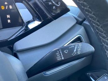VOLKSWAGEN ID.3 Pro 58Kwh Life Hatchback 5Dr Electric Auto (145 Ps)