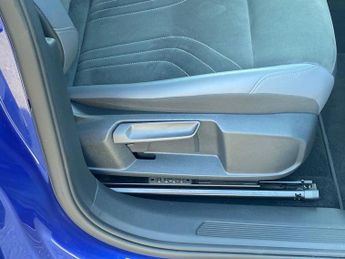 VOLKSWAGEN ID.4 109Kw Life Pure 52Kwh 5Dr Auto [110Kw Ch]