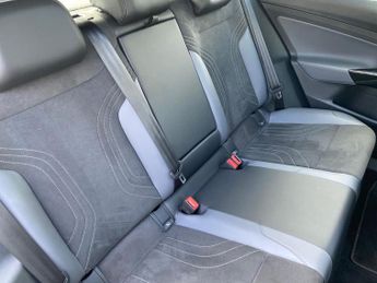 VOLKSWAGEN ID.5 Pro 77Kwh Style Suv 5Dr Electric Auto (174 Ps)