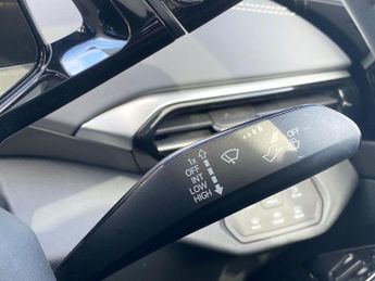 VOLKSWAGEN ID.5 Pro 77Kwh Style Suv 5Dr Electric Auto (174 Ps)