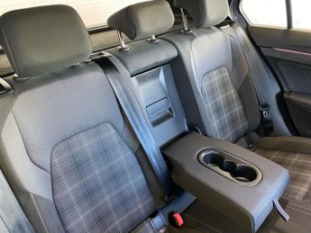 VOLKSWAGEN GOLF 2.0 Tdi 200 Gtd 5Dr Dsg
