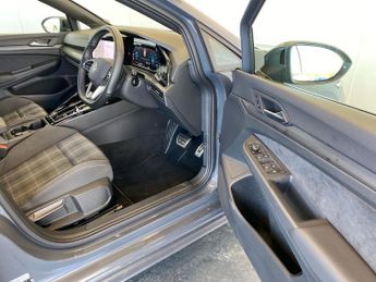 VOLKSWAGEN GOLF 2.0 Tdi 200 Gtd 5Dr Dsg