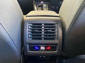 VOLKSWAGEN GOLF 2.0 Tdi 200 Gtd 5Dr Dsg
