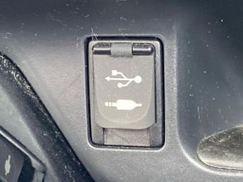 TOYOTA C-HR 1.8 Hybrid Dynamic 5Dr Cvt