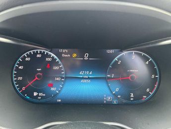 MERCEDES-BENZ C CLASS C220D Amg Line Premium 4Dr 9G-Tronic