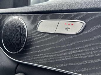 MERCEDES-BENZ C CLASS C220D Amg Line Premium 4Dr 9G-Tronic