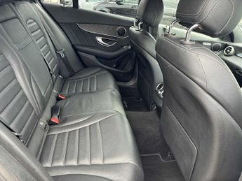 MERCEDES-BENZ C CLASS C220D Amg Line Premium 4Dr 9G-Tronic