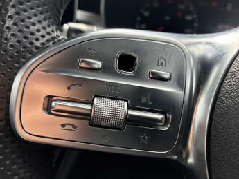 MERCEDES-BENZ C CLASS C220D Amg Line Premium 4Dr 9G-Tronic