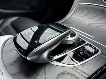 MERCEDES-BENZ C CLASS C220D Amg Line Premium 4Dr 9G-Tronic