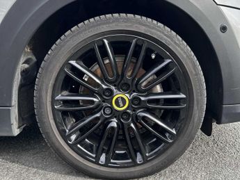 MINI HATCHBACK 135Kw Cooper S Level 3 33Kwh 3Dr Auto