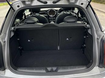 MINI HATCHBACK 135Kw Cooper S Level 3 33Kwh 3Dr Auto