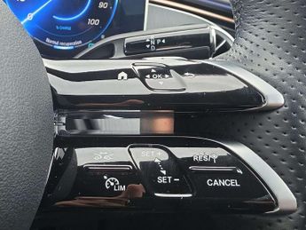 MERCEDES-BENZ EQE Eqe 300 180Kw Amg Line Premium 89Kwh 4Dr Auto