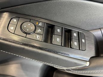 NISSAN QASHQAI 1.3 Dig-T Mh 158 N-Connecta 5Dr Xtronic