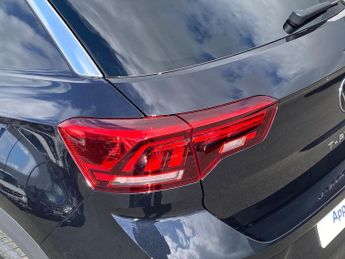 VOLKSWAGEN T-ROC 1.5 Tsi R-Line Suv 5Dr Petrol Dsg Euro 6 (S/S) (150 Ps)