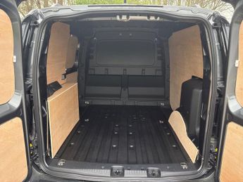 VOLKSWAGEN CADDY 1.5 Ehybrid 150 Commerce Van Dsg [Bus/Tech]