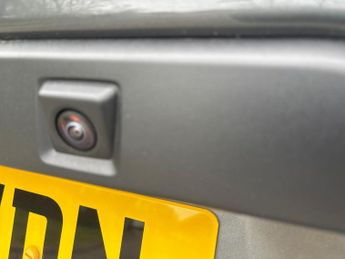 VOLKSWAGEN CADDY 1.5 Ehybrid 150 Commerce Van Dsg [Bus/Tech]