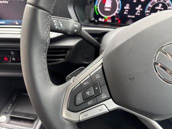 VOLKSWAGEN CADDY 1.5 Ehybrid 150 Commerce Van Dsg [Bus/Tech]