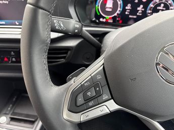 VOLKSWAGEN CADDY 1.5 Ehybrid 150 Commerce Van Dsg [Bus/Tech]