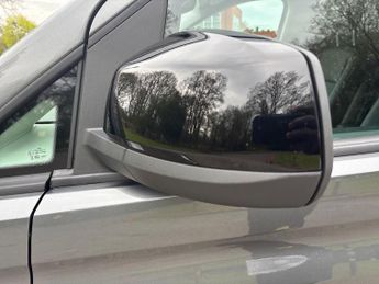 VOLKSWAGEN CADDY 1.5 Ehybrid 150 Commerce Van Dsg [Bus/Tech]