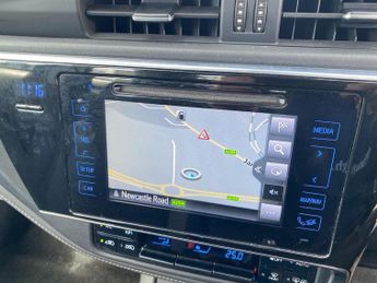 TOYOTA AURIS 1.8 Vvt-H Icon Tech Hatchback 5Dr Petrol Hybrid Cvt Euro 6 (S/S)