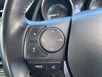 TOYOTA AURIS 1.8 Vvt-H Icon Tech Hatchback 5Dr Petrol Hybrid Cvt Euro 6 (S/S)