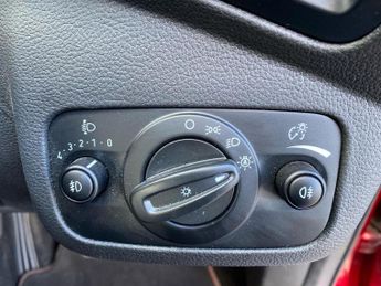 FORD KUGA 1.5 Tdci St-Line Suv 5Dr Diesel Powershift Euro 6 (S/S) (120 Ps)