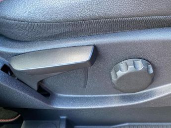 FORD KUGA 1.5 Tdci St-Line Suv 5Dr Diesel Powershift Euro 6 (S/S) (120 Ps)