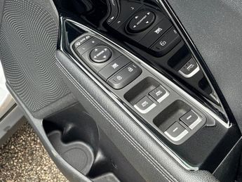 KIA NIRO Niro 1.6 Gdi Phev 3 5Dr Dct Estate