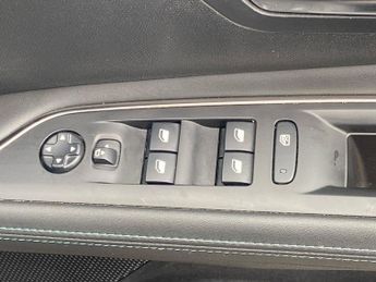 PEUGEOT 3008 1.5 Bluehdi Allure Premium 5Dr Eat8