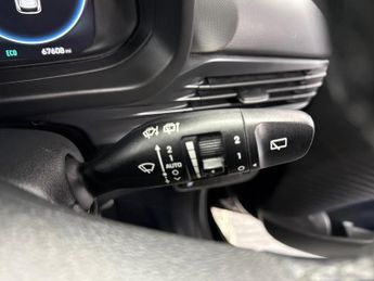 HYUNDAI BAYON 1.0 T-Gdi Mhev Premium Suv 5Dr Petrol Hybrid Dct Euro 6 (S/S) (1