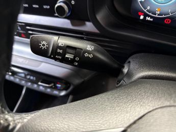 HYUNDAI BAYON 1.0 T-Gdi Mhev Premium Suv 5Dr Petrol Hybrid Dct Euro 6 (S/S) (1