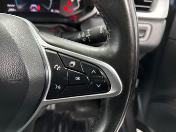 RENAULT CAPTUR 1.6 E-Tech Techno Suv 5Dr Petrol Hybrid Auto Euro 6 (S/S) (145 P