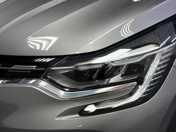 RENAULT CAPTUR 1.6 E-Tech Techno Suv 5Dr Petrol Hybrid Auto Euro 6 (S/S) (145 P