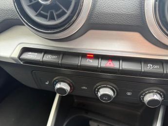 AUDI Q2 35 Tfsi Black Edition 5Dr S Tronic [C+S]