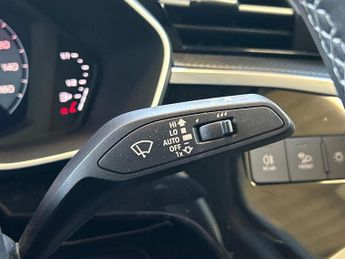 AUDI Q3 1.5 Tfsi Cod 35 S Line Suv 5Dr Petrol S Tronic Euro 6 (S/S) (150