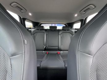 FORD EXPLORER 210Kw Select 77Kwh 5Dr Auto