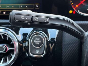 MERCEDES-BENZ CLA Cla 220D Amg Line Premium + Night Ed 5Dr Tip Auto