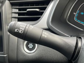 RENAULT CAPTUR 1.6 E-Tech Evolution Suv 5Dr Petrol Hybrid Auto Euro 6 (S/S) (14