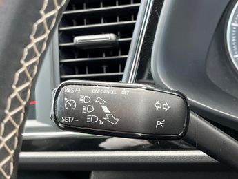 SEAT LEON 2.0 Tsi Cupra 300 Hatchback 5Dr Petrol Dsg Euro 6 (S/S) (300 Ps)