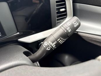 VAUXHALL MOKKA 50Kwh Se Premium Suv 5Dr Electric Auto (136 Ps)