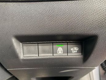 PEUGEOT 208 50Kwh Gt Hatchback 5Dr Electric Auto (7.4Kw Charger) (136 Ps)