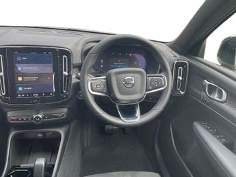 VOLVO XC40 2.0 B3P Plus Dark 5Dr Auto
