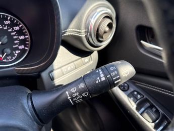 NISSAN JUKE 1.6 N-Connecta Suv 5Dr Petrol Hybrid Auto Euro 6 (143 Ps)