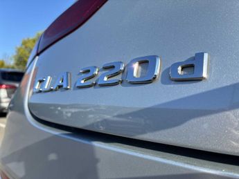 MERCEDES-BENZ CLA Cla 220D Amg Line Premium Plus 4Dr Tip Auto