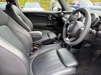 MINI HATCHBACK 1.5 Cooper Exclusive 3Dr Auto