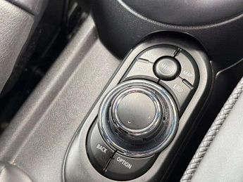 MINI HATCHBACK 1.5 Cooper Exclusive 3Dr Auto