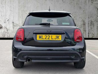 MINI HATCHBACK 1.5 Cooper Exclusive 3Dr Auto