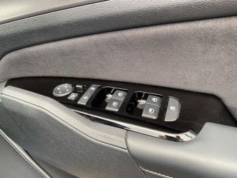KIA SPORTAGE 1.6 T-Gdi 13.8Kwh Gt-Line Suv 5Dr Petrol Plug-In Hybrid Auto Awd